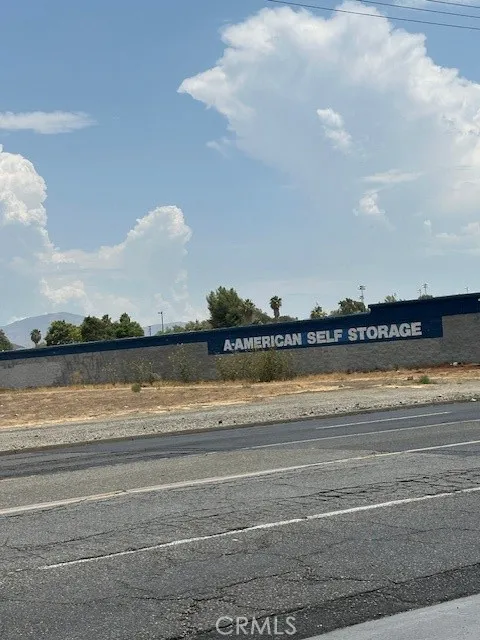 1222 State Street Hemet, CA 92543