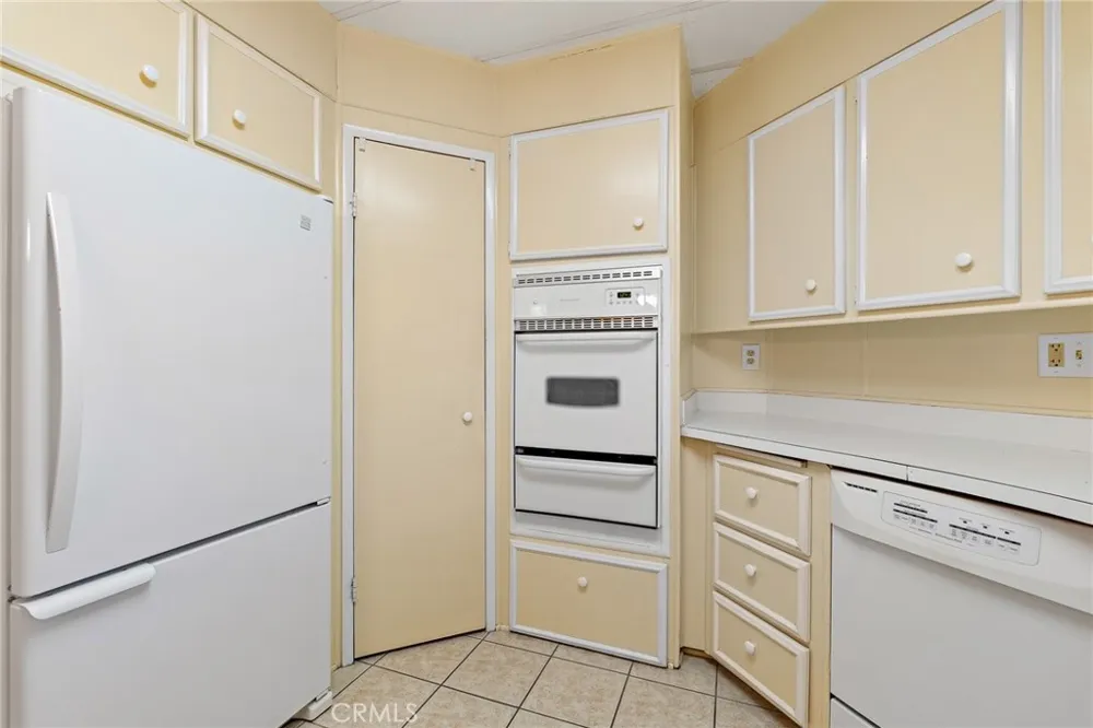 1430 Vista Grande Hemet, CA 92543