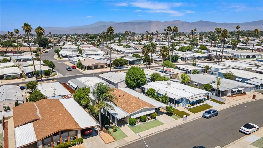 1430 Vista Grande Hemet, CA 92543