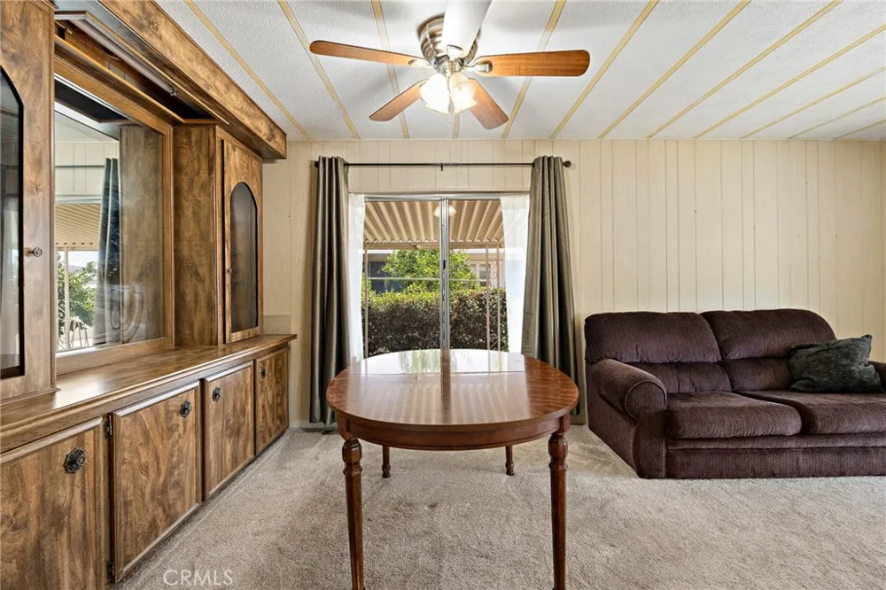 1430 Vista Grande Hemet, CA 92543