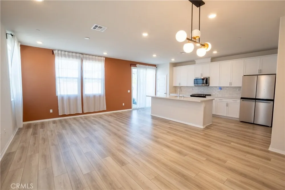 28228 Heirloom Temecula, CA 92591