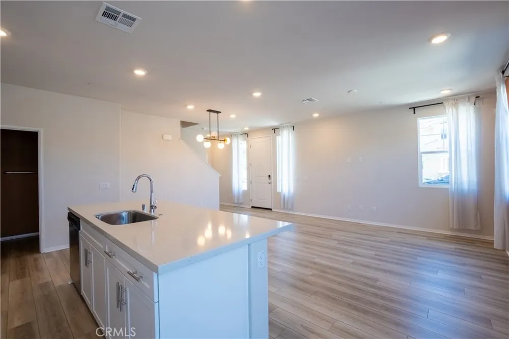 28228 Heirloom Temecula, CA 92591