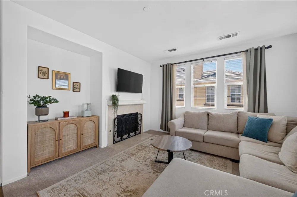 35960 Lindstrand Ave #4 Murrieta, CA 92563