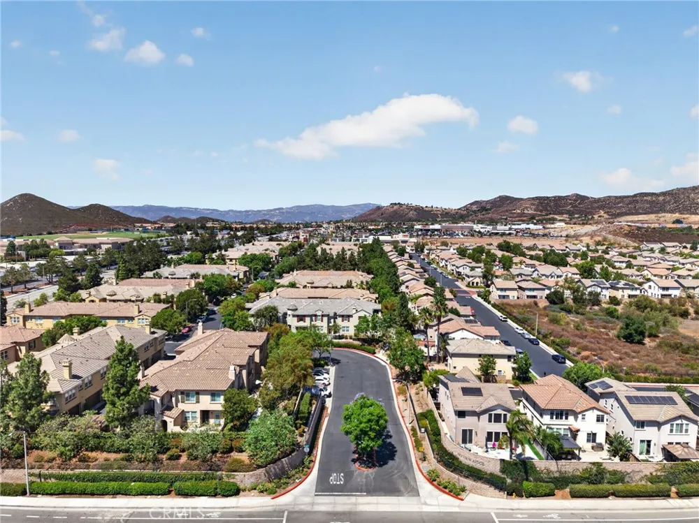 35960 Lindstrand Ave #4 Murrieta, CA 92563