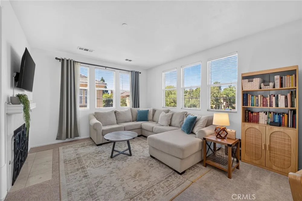 35960 Lindstrand Ave #4 Murrieta, CA 92563