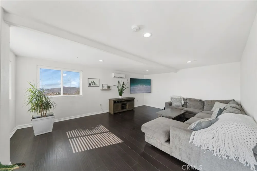 33275 Valerio Road Hemet, CA 92544