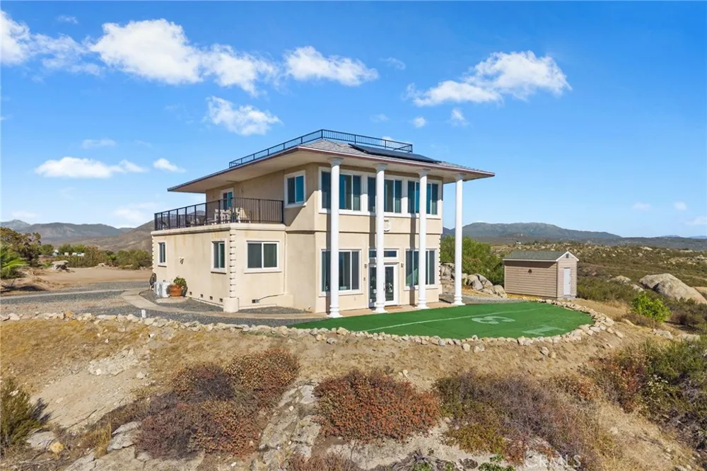 33275 Valerio Road Hemet, CA 92544