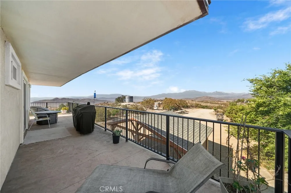 33275 Valerio Road Hemet, CA 92544