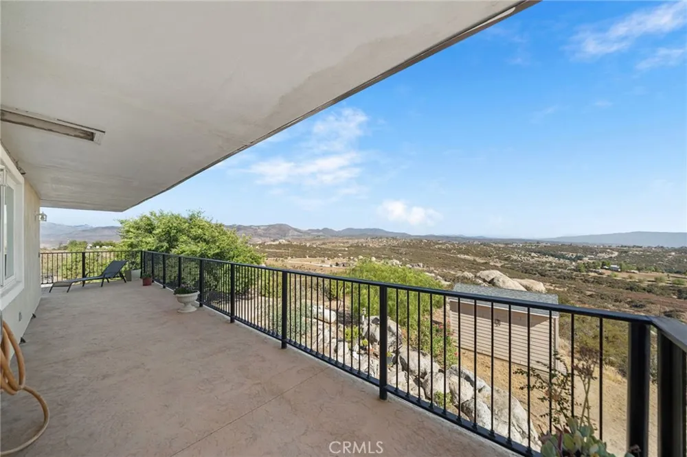 33275 Valerio Road Hemet, CA 92544