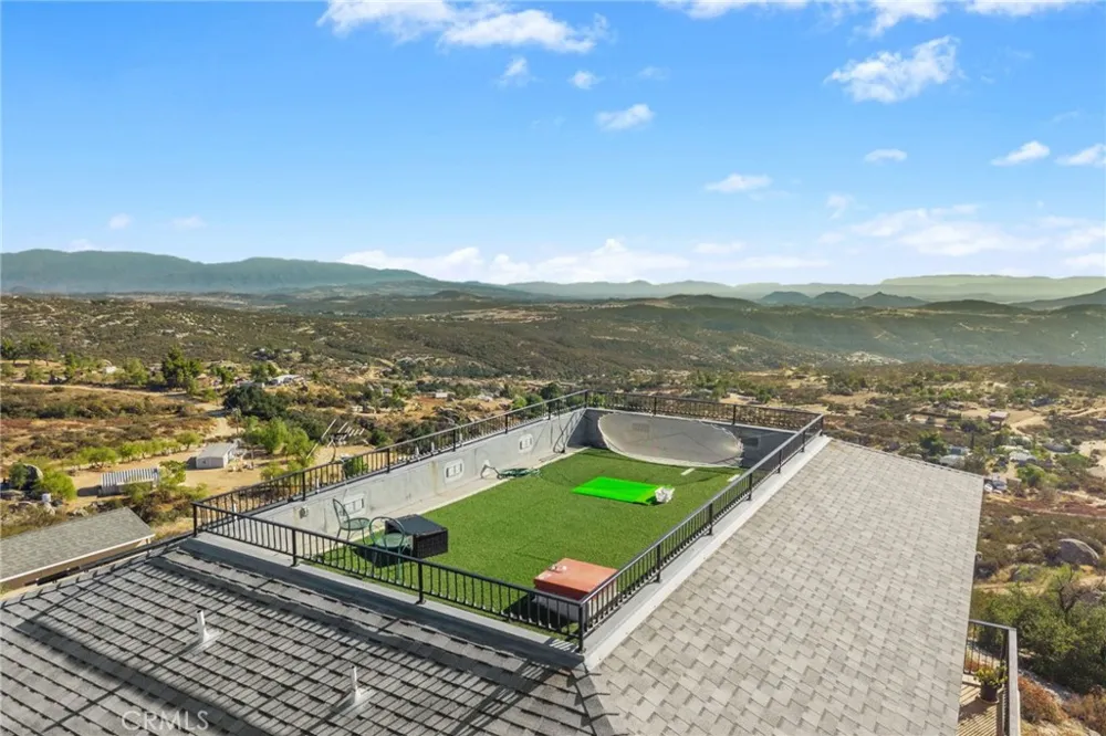33275 Valerio Road Hemet, CA 92544