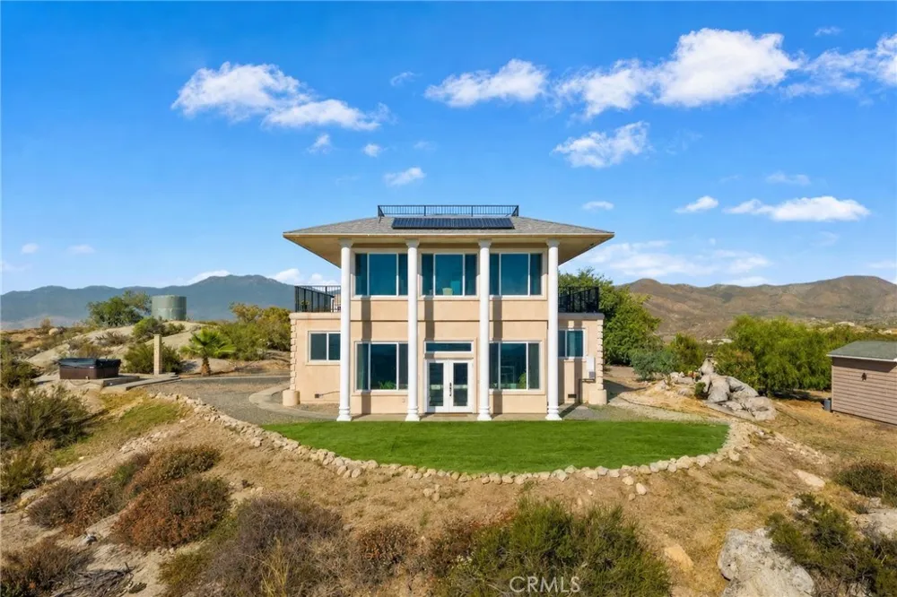 33275 Valerio Road Hemet, CA 92544