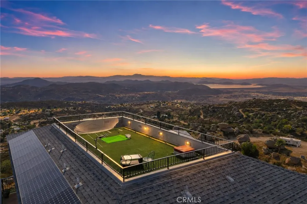 33275 Valerio Road Hemet, CA 92544