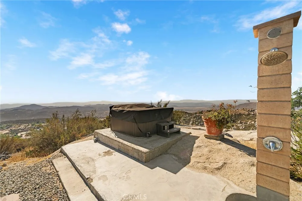 33275 Valerio Road Hemet, CA 92544