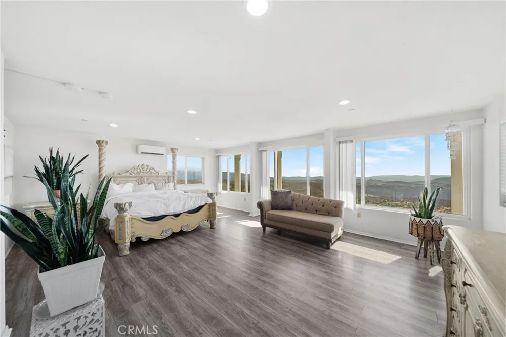 33275 Valerio Road Hemet, CA 92544
