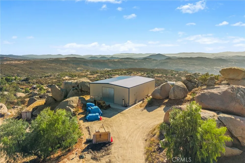 33275 Valerio Road Hemet, CA 92544