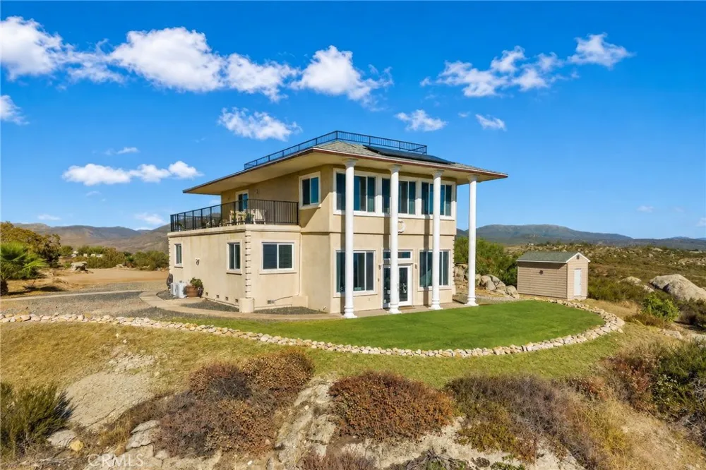 33275 Valerio Road Hemet, CA 92544
