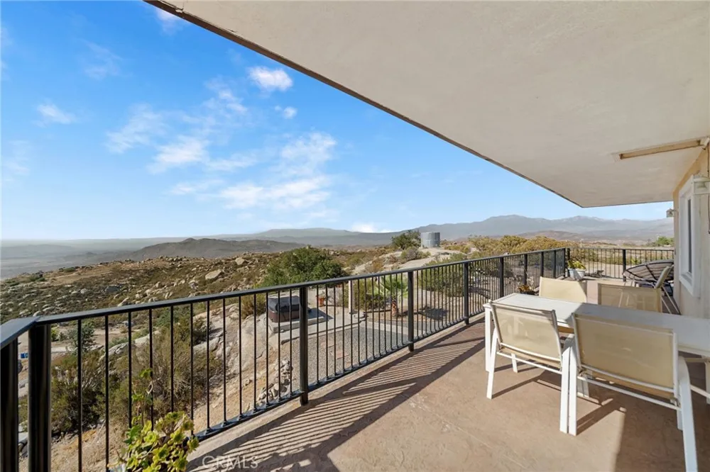 33275 Valerio Road Hemet, CA 92544