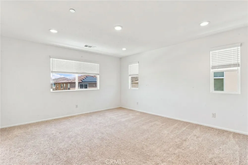 280 Berrybush Hemet, CA 92543
