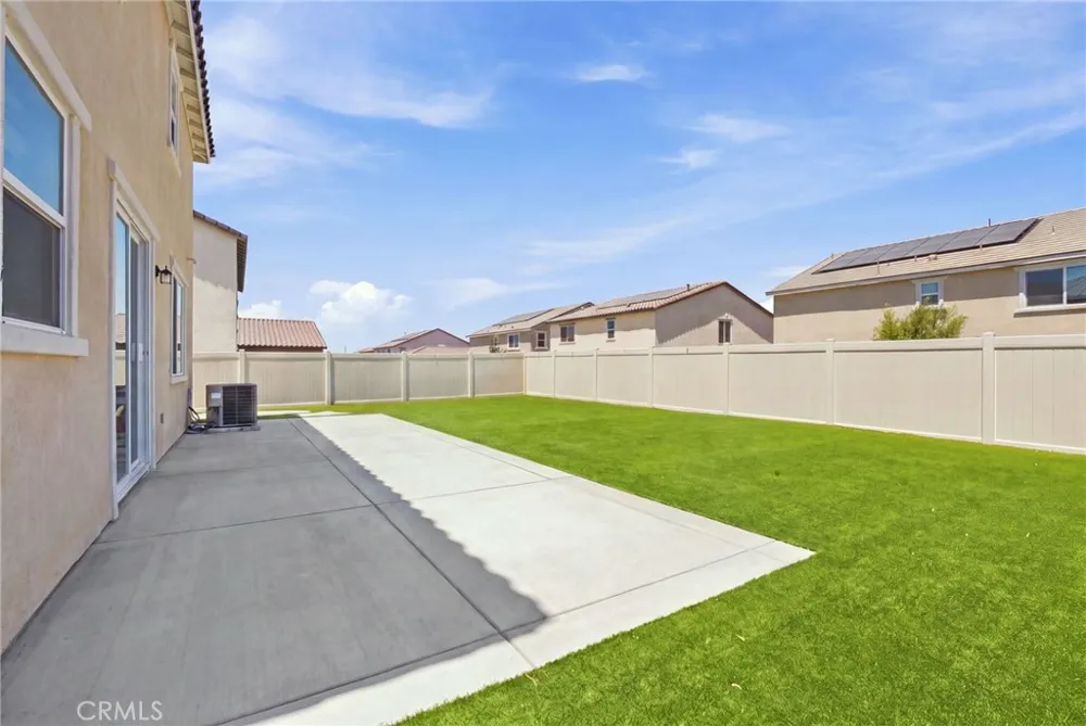 280 Berrybush Hemet, CA 92543