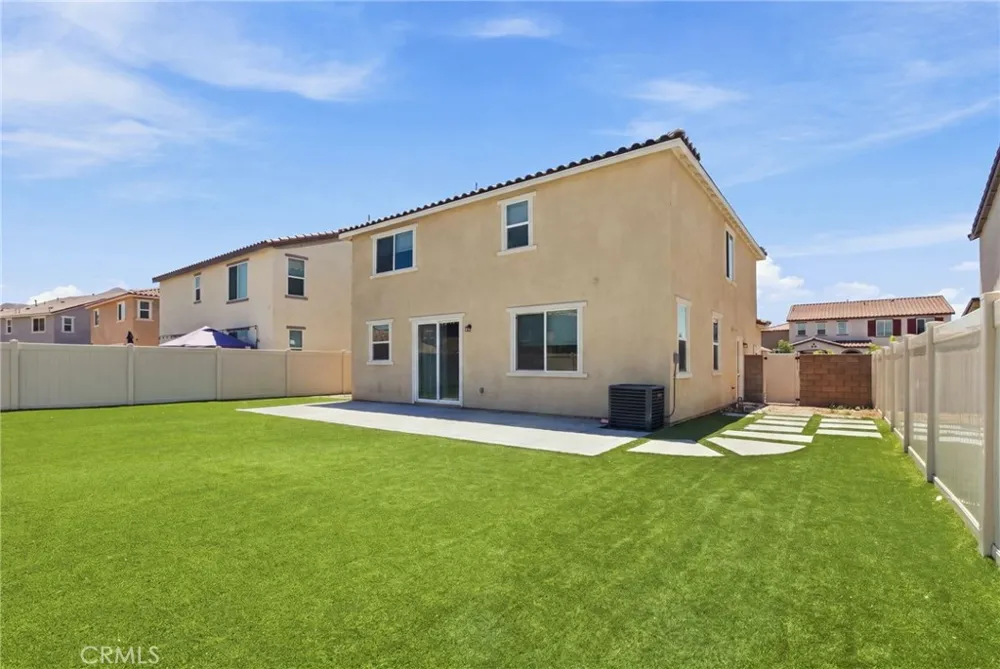280 Berrybush Hemet, CA 92543