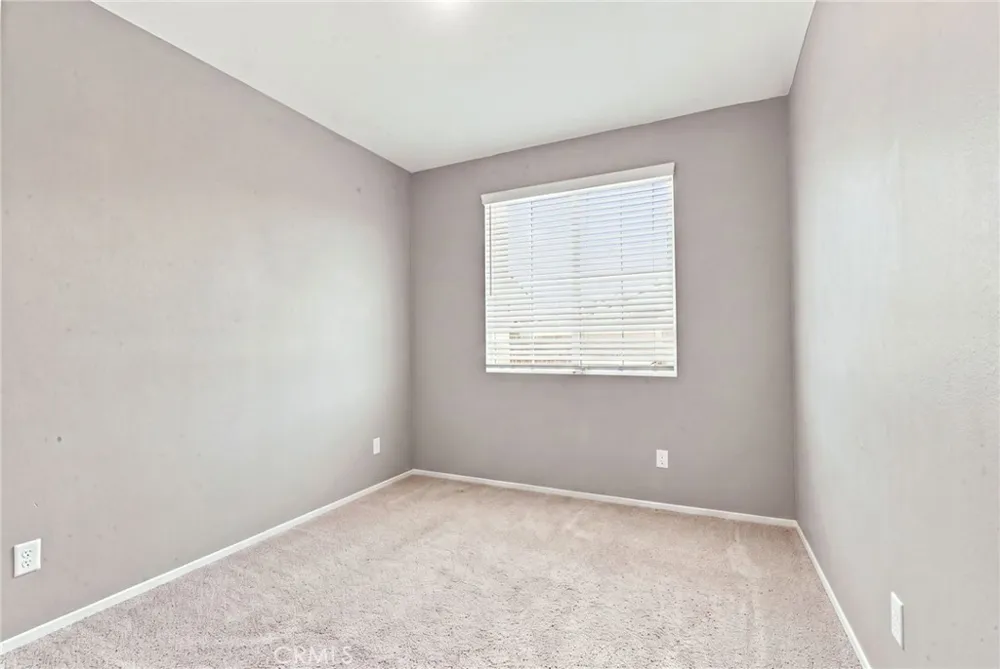 280 Berrybush Hemet, CA 92543