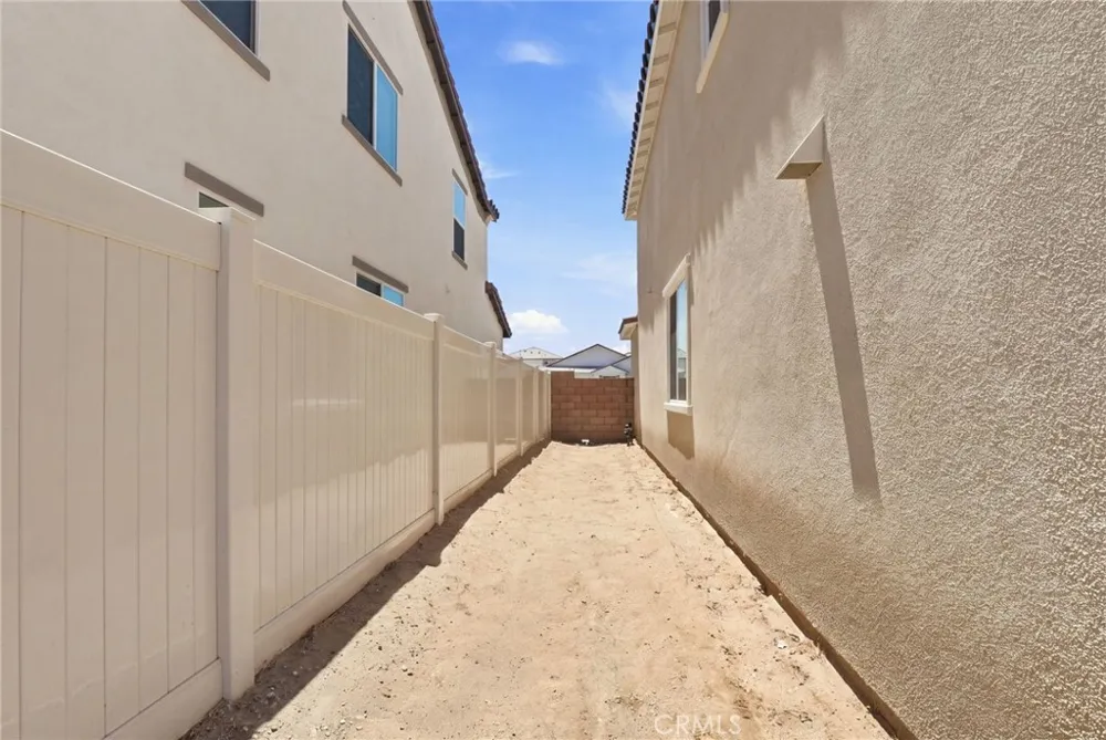 280 Berrybush Hemet, CA 92543