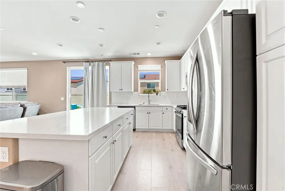 280 Berrybush Hemet, CA 92543