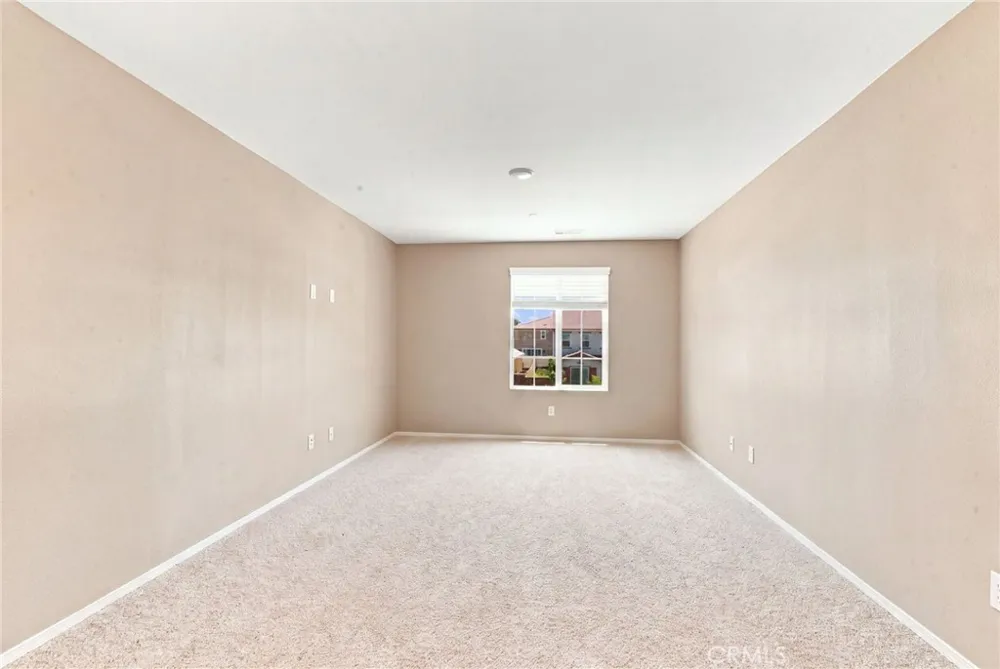 280 Berrybush Hemet, CA 92543