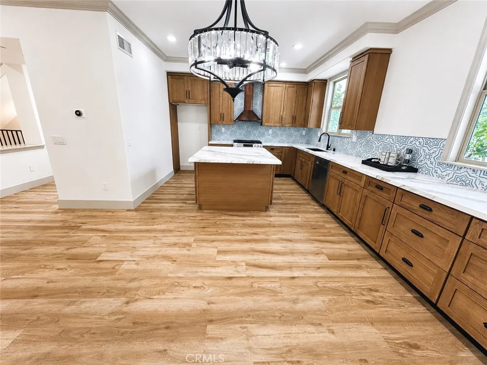 10121 W Amber Court Tujunga, CA 91042