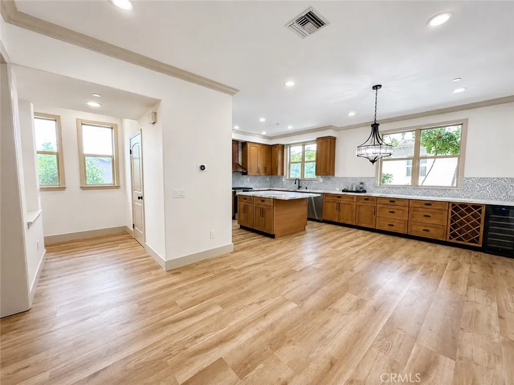 10121 W Amber Court Tujunga, CA 91042