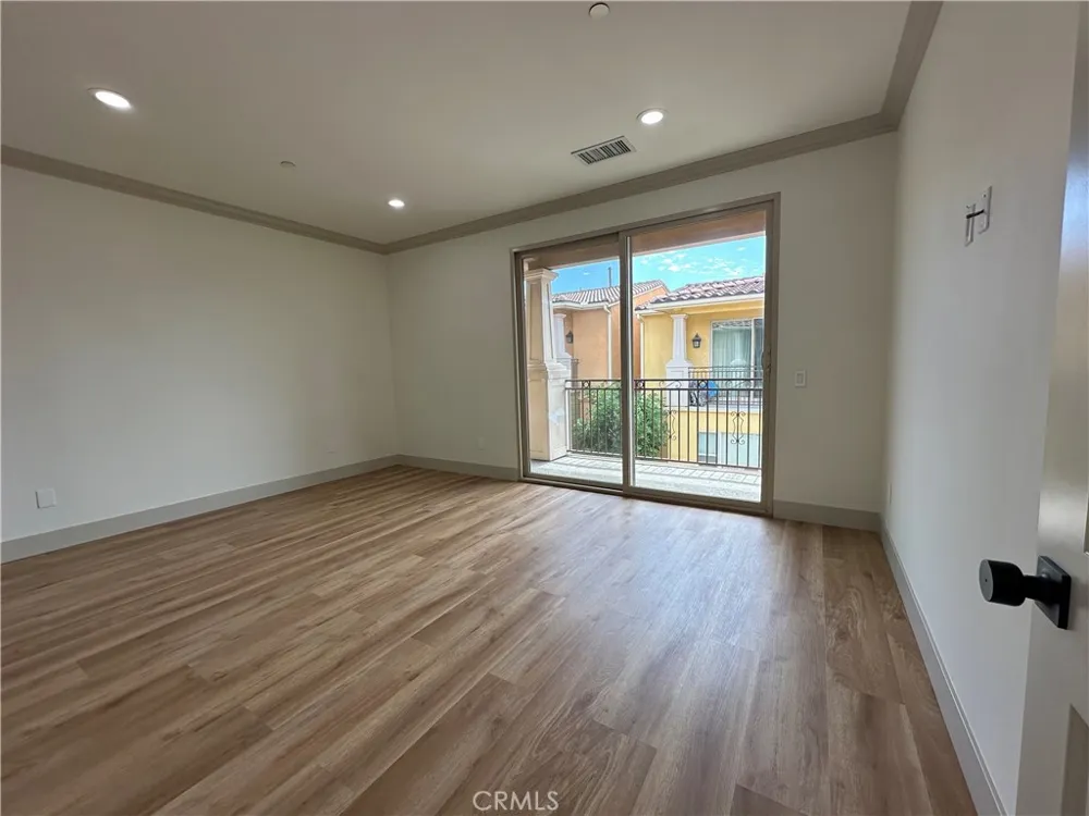 10121 W Amber Court Tujunga, CA 91042