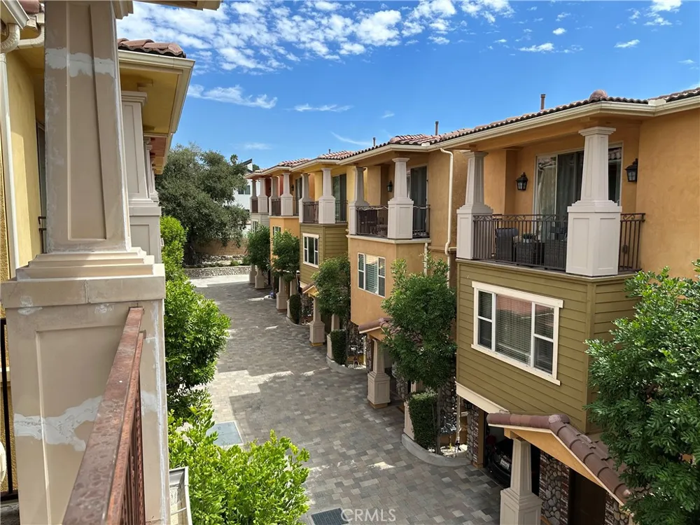 10121 W Amber Court Tujunga, CA 91042