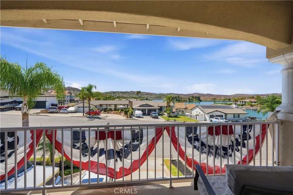 22330 Canyon Lake Dr S Canyon Lake, CA 92587