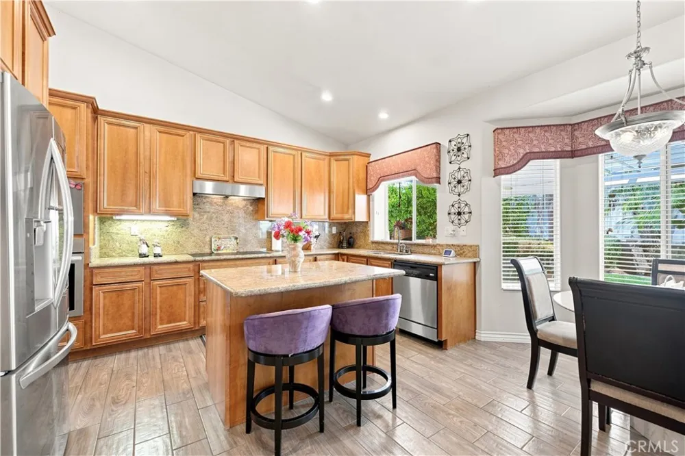 22330 Canyon Lake Dr S Canyon Lake, CA 92587
