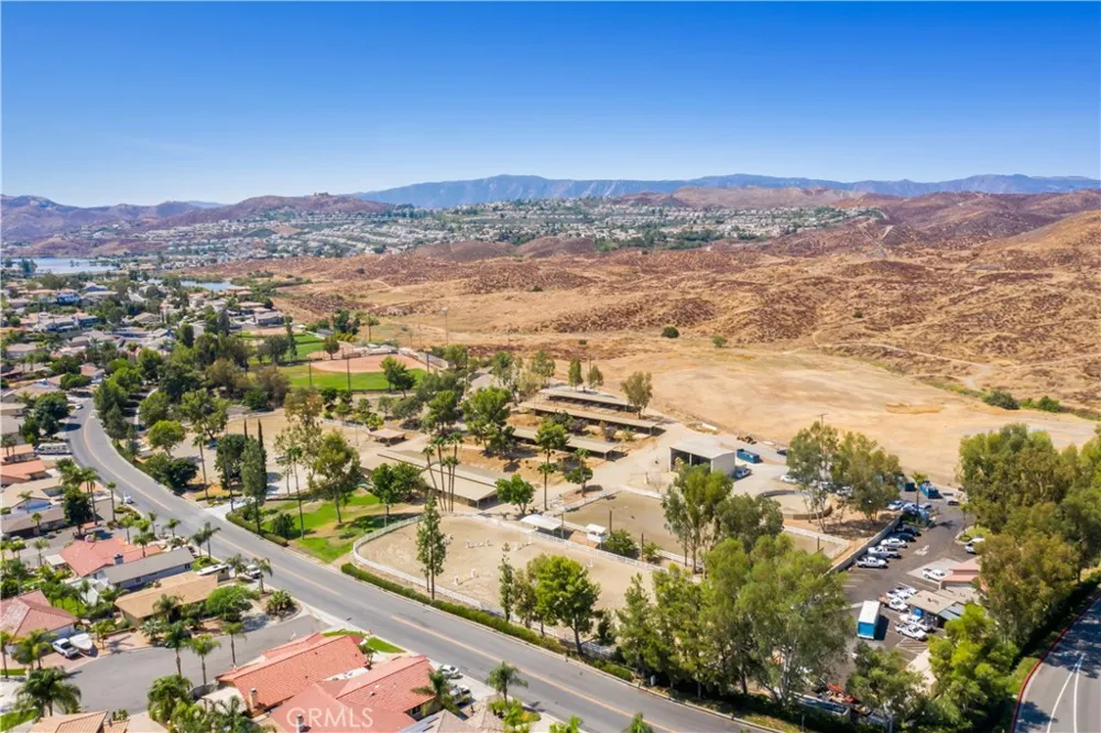 22330 Canyon Lake Dr S Canyon Lake, CA 92587