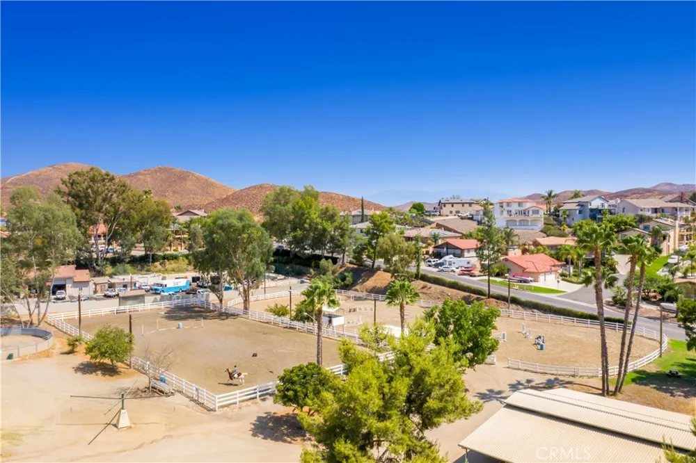 22330 Canyon Lake Dr S Canyon Lake, CA 92587