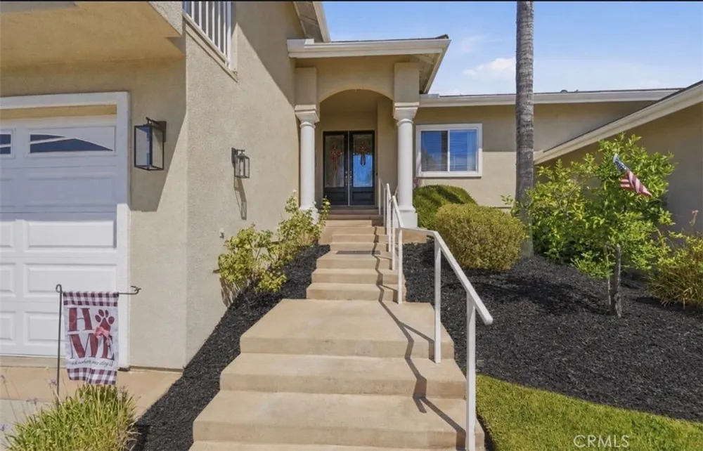 22330 Canyon Lake Dr S Canyon Lake, CA 92587