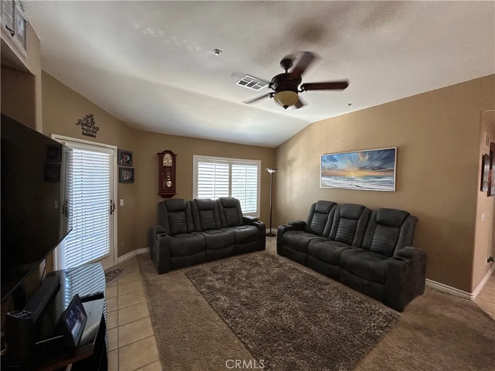 41696 Woodridge Avenue #2 Murrieta, CA 92562