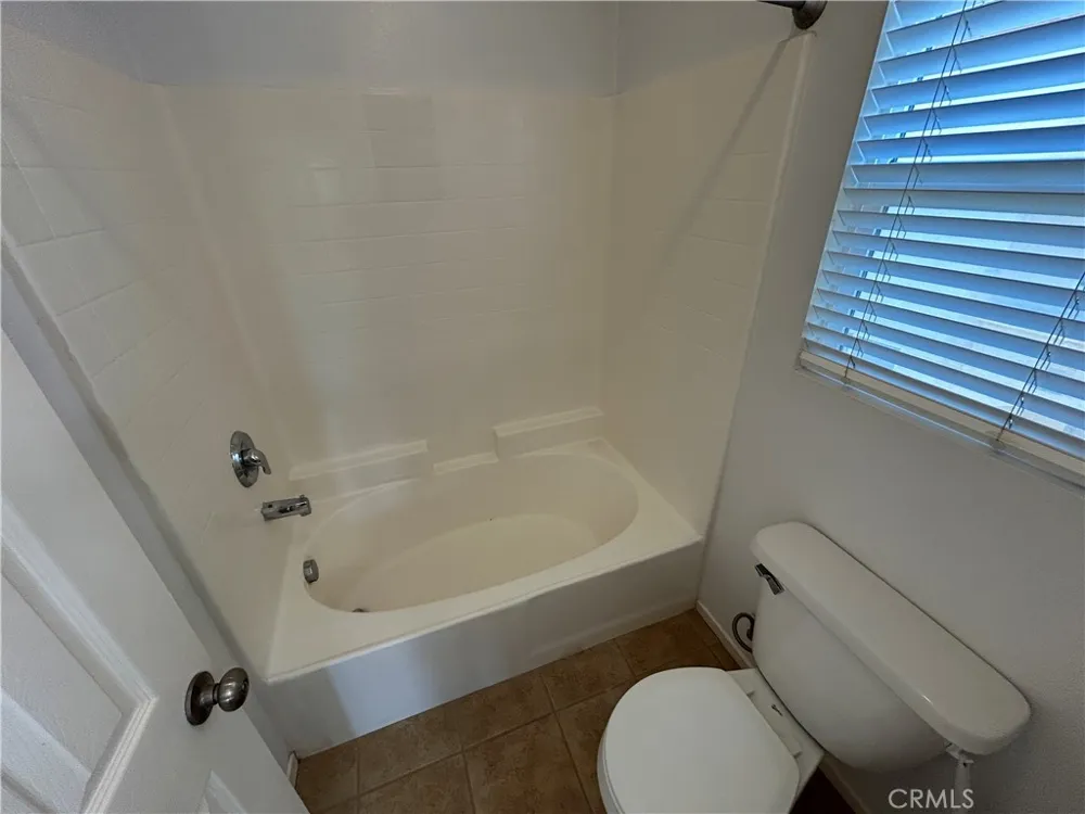 41696 Woodridge Avenue #2 Murrieta, CA 92562