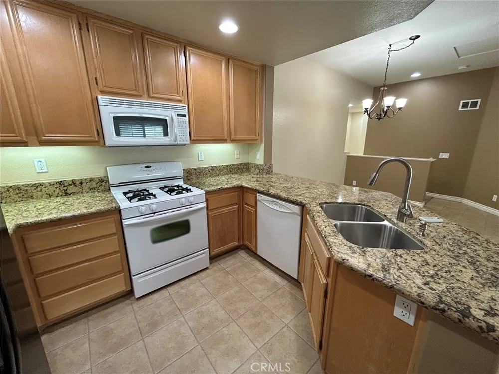 41696 Woodridge Avenue #2 Murrieta, CA 92562