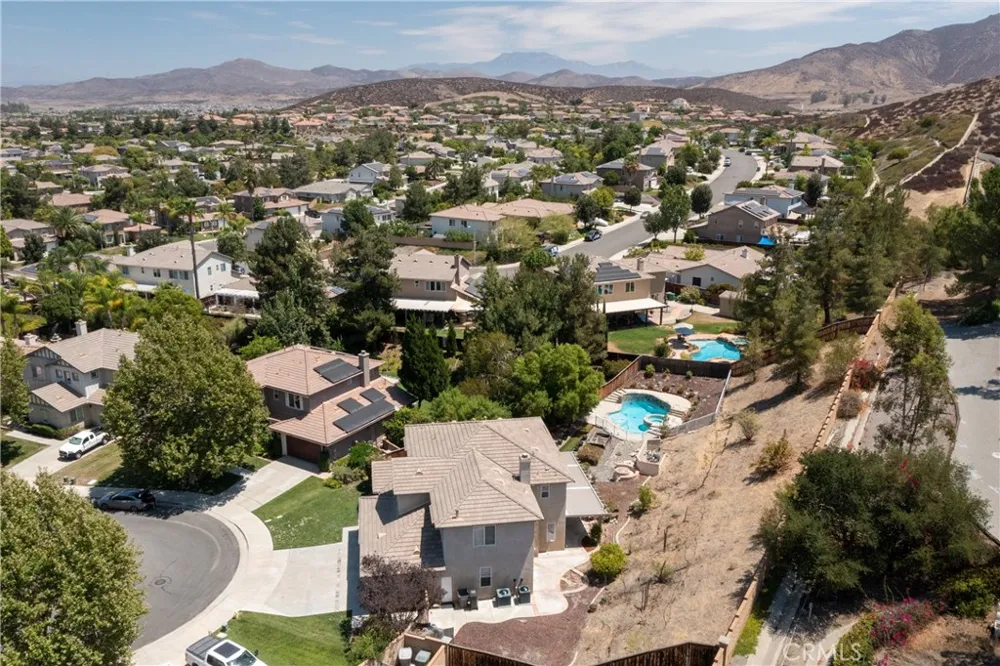 35478 Daffodil Circle Winchester, CA 92596