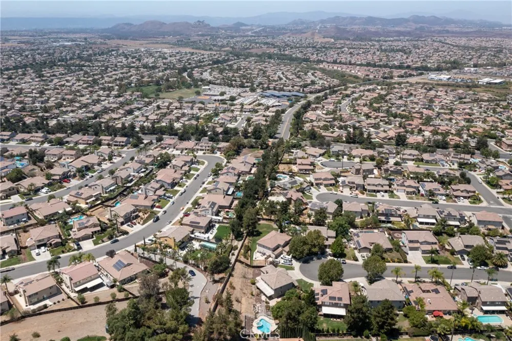 35478 Daffodil Circle Winchester, CA 92596