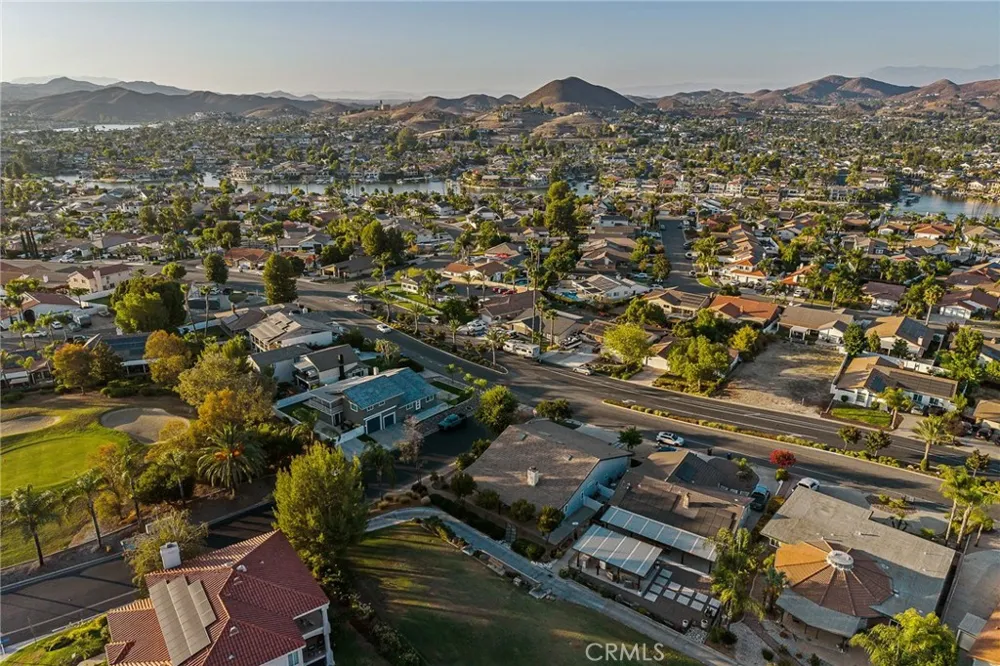 23137 Canyon Lake S Canyon Lake, CA 92587