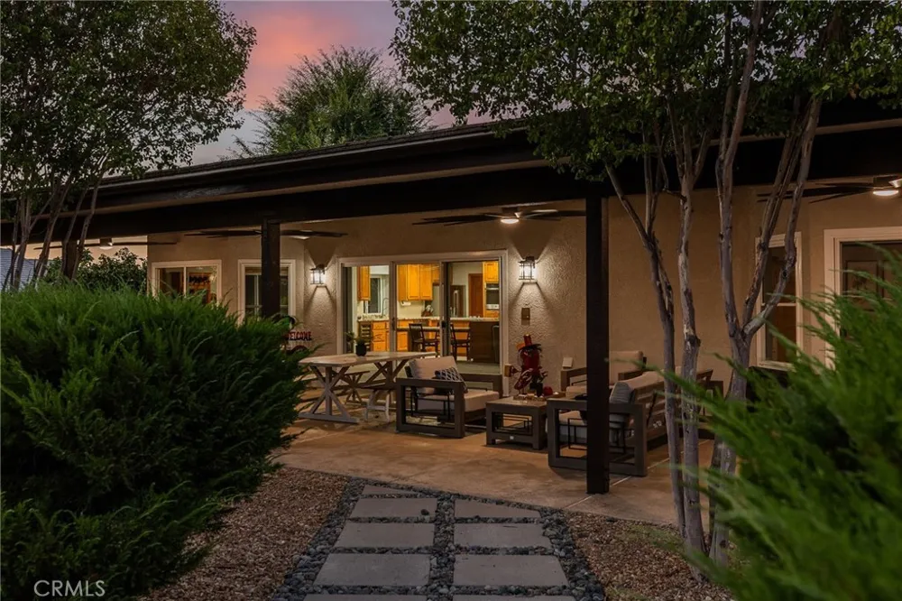 23137 Canyon Lake S Canyon Lake, CA 92587