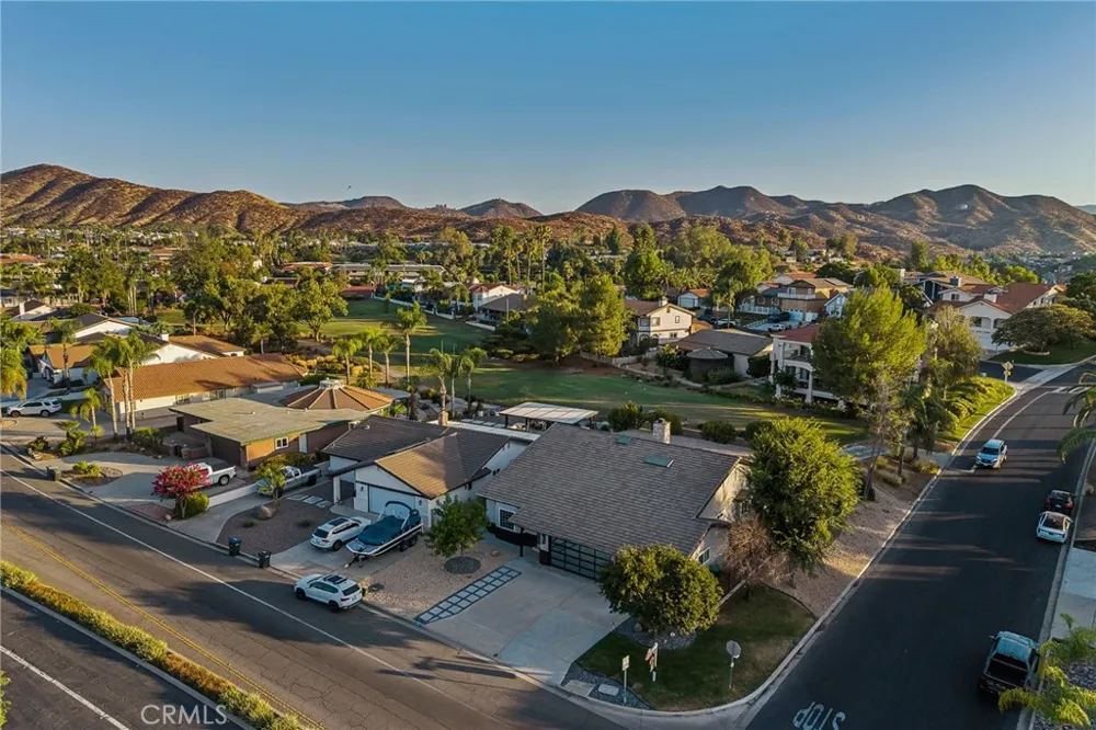 23137 Canyon Lake S Canyon Lake, CA 92587