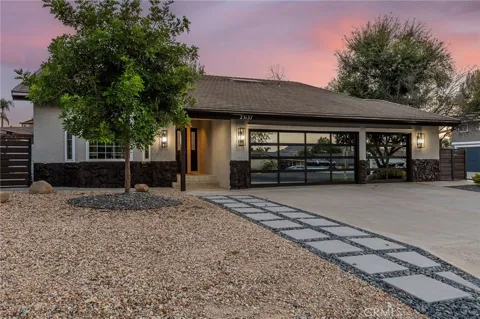 23137 Canyon Lake S