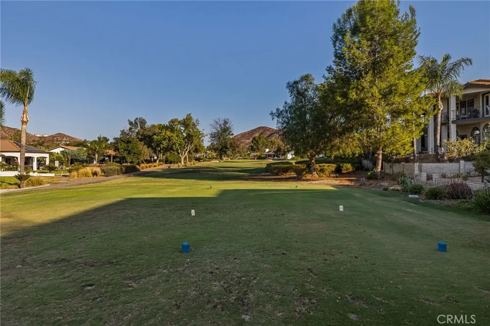 23137 Canyon Lake S Canyon Lake, CA 92587