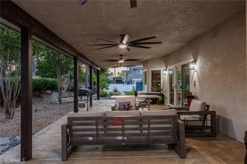 23137 Canyon Lake S Canyon Lake, CA 92587