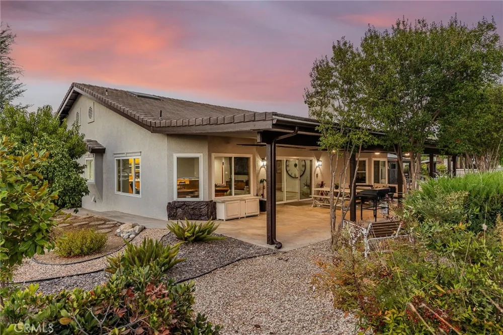 23137 Canyon Lake S Canyon Lake, CA 92587