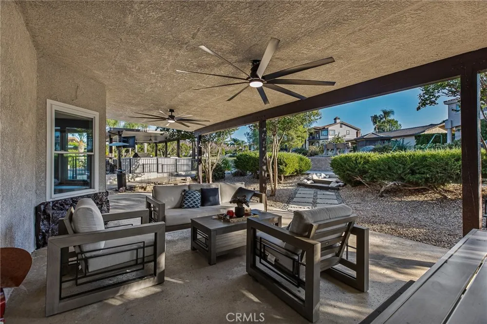 23137 Canyon Lake S Canyon Lake, CA 92587